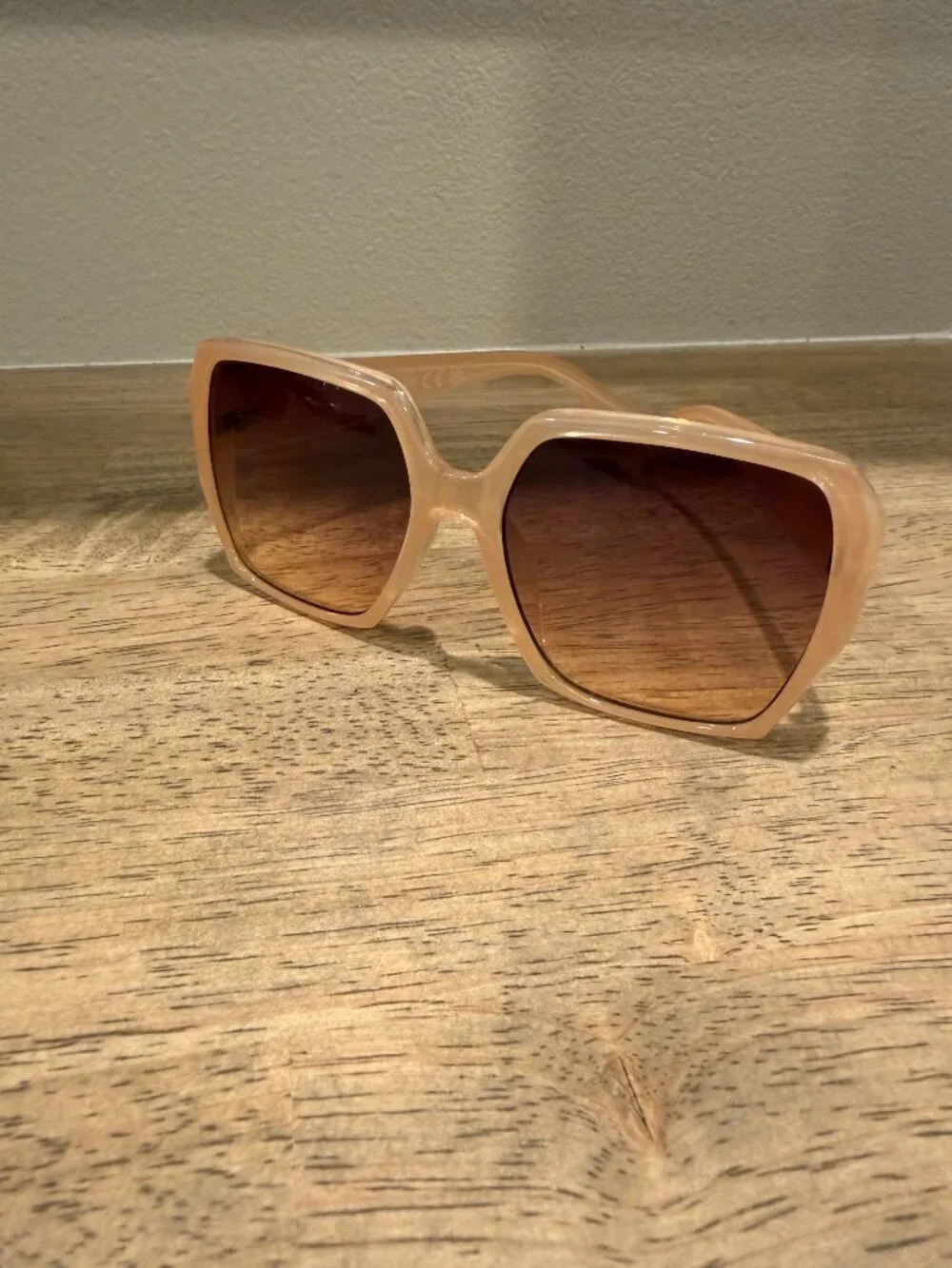 Martha Stewart Tan Square Oversized Sunglasses Gradient Lenses